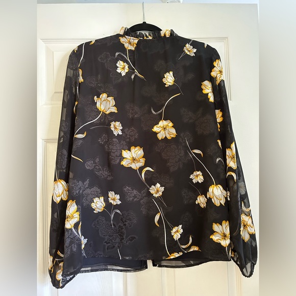 White House Black Market blouse; Size 12 - Picture 2 of 3